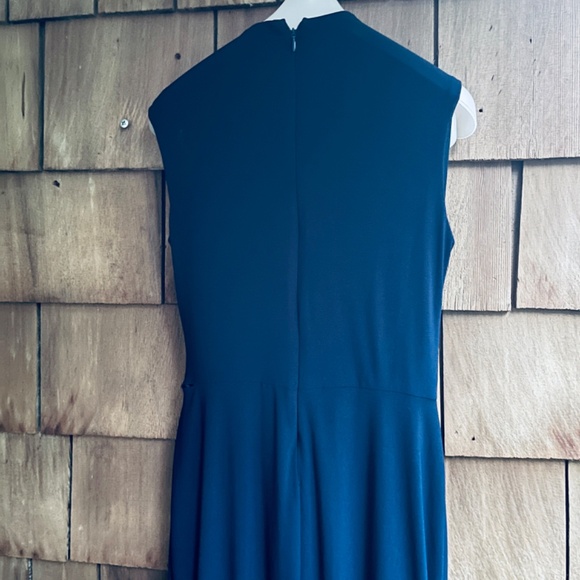 Betsy & Adam Women's “Patricia” Long Jersey Knit Ruffle Sleeveless Dress Size 10 - Picture 11 of 13